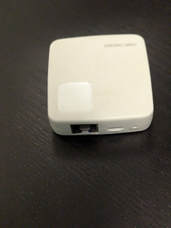 装好号称唯一不能被取证手机系统，装好了一众翻墙软件，甚至还装了一个便携翻墙路由器